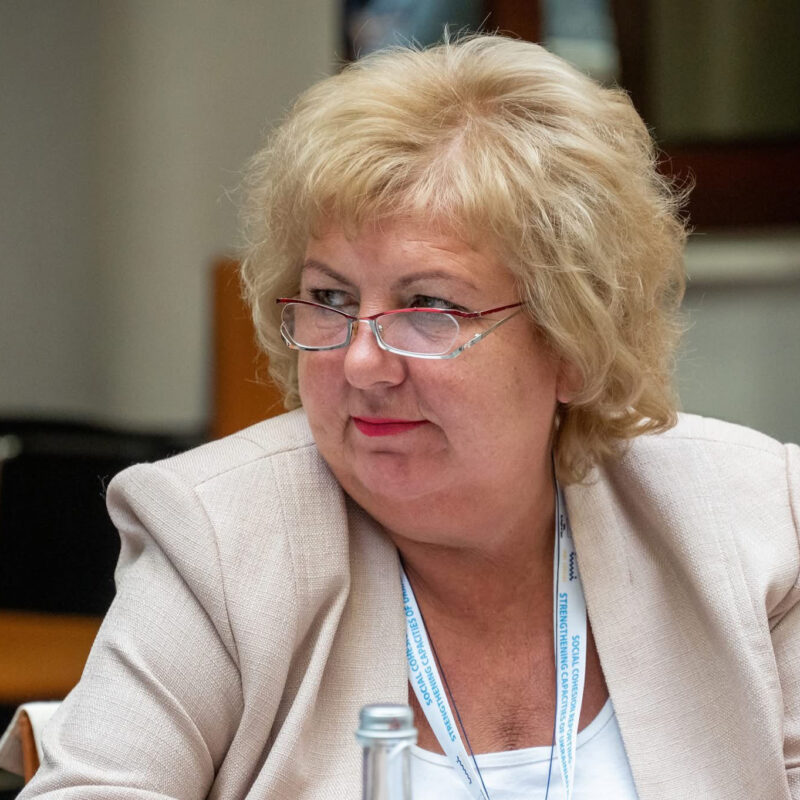 Олена Івашко